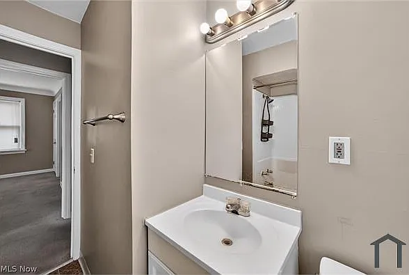 10721 Plymouth Ave — Photo 14