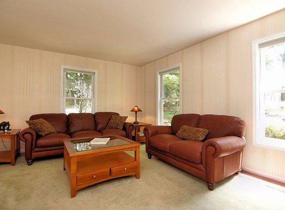3rd image of 10713 Old Pond Dr