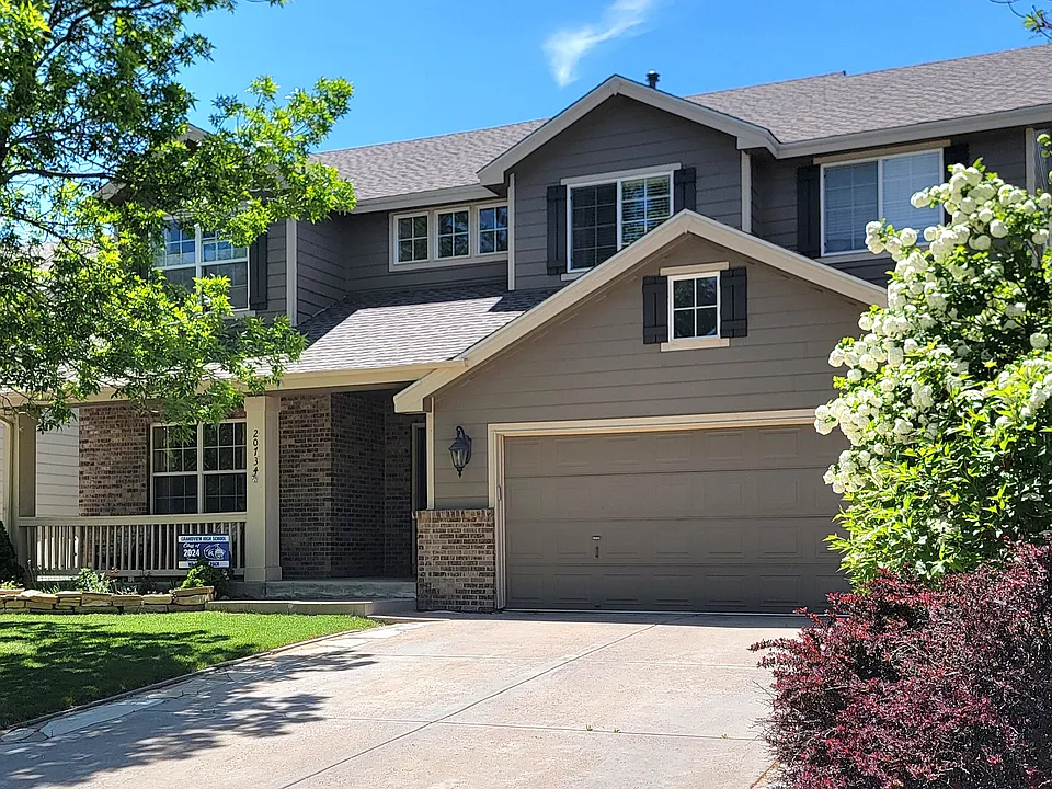 20734 E Peakview Pl