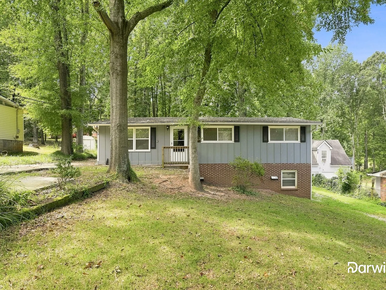 3 bed, 1.0 bath, 1008 sqft, $1,535 — Photo 1