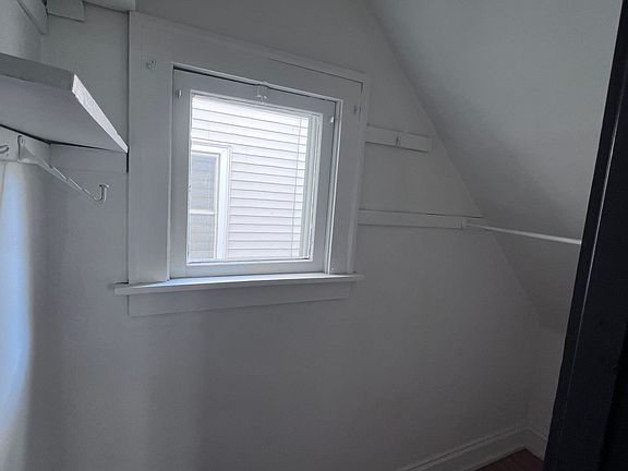 5th image of 1645 Mars Ave