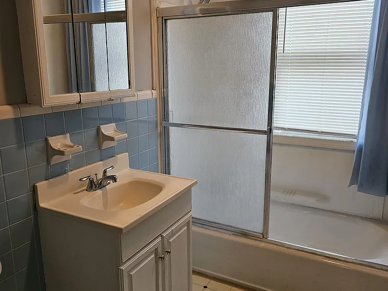 404 Stevens St #1 — Photo 5