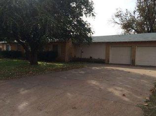 1211 Avenue J NW, Childress, TX 79201