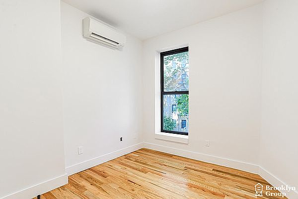 2nd image of 60 Hawthorne St #1R