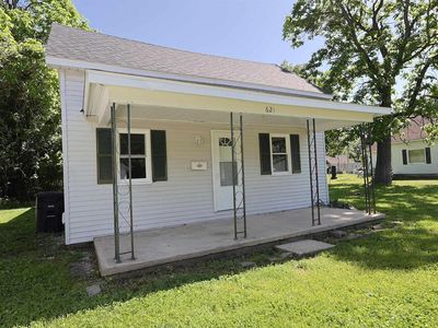 621 E Oglesby St, Salem, IL, 62881