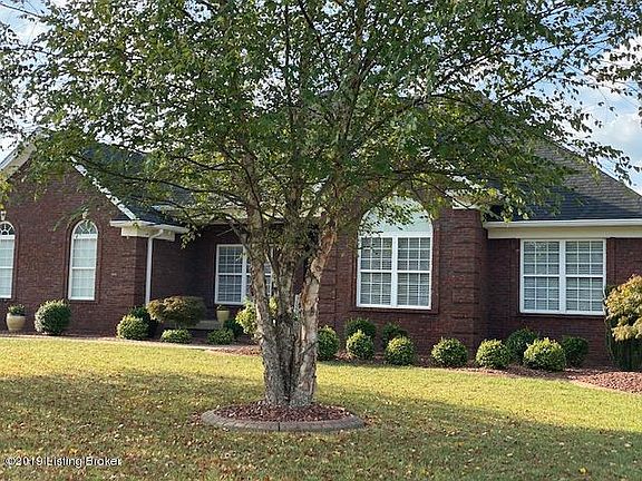 2nd image of 131 Bayberry Ct