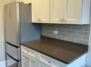815 W Lakeside Pl #3, Chicago, IL 60640