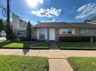 202 W Tri Oaks Ln APT 202, Houston, TX 77043