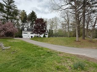 4 Sunset Dr #A, Londonderry, NH 03053