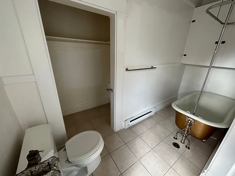 Jefferson Apartments — Photo 12