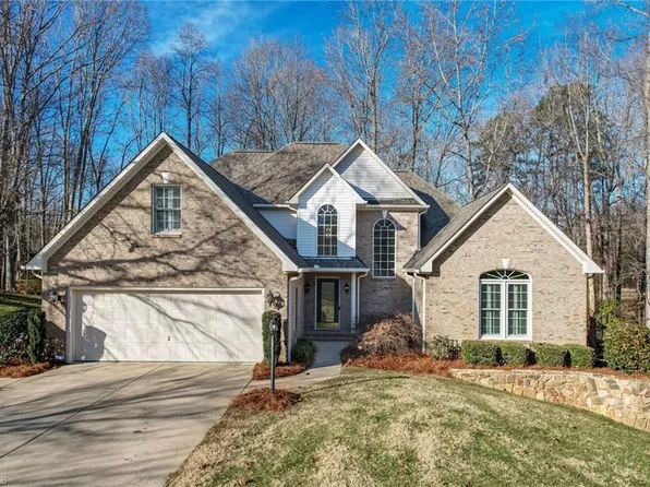 108 Treybourne Dr, Reidsville, NC 27320