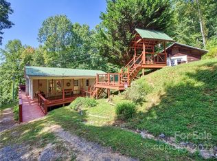 29 Rose Hill Dr, Clyde, NC 28721