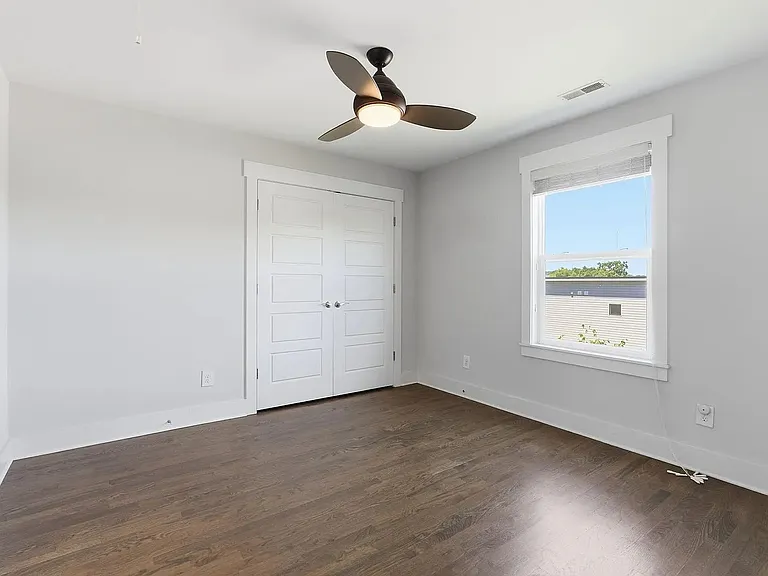 1224 Bessie Ave — Photo 10