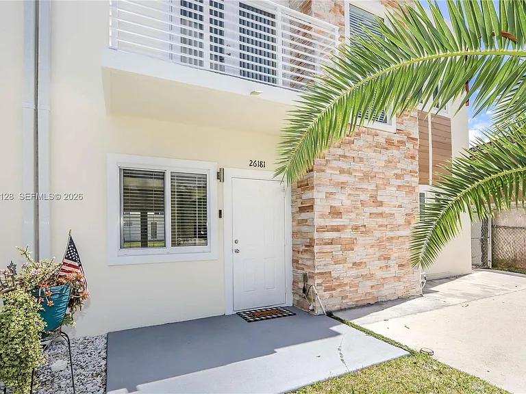 26181 SW 135th Ct — Photo 4
