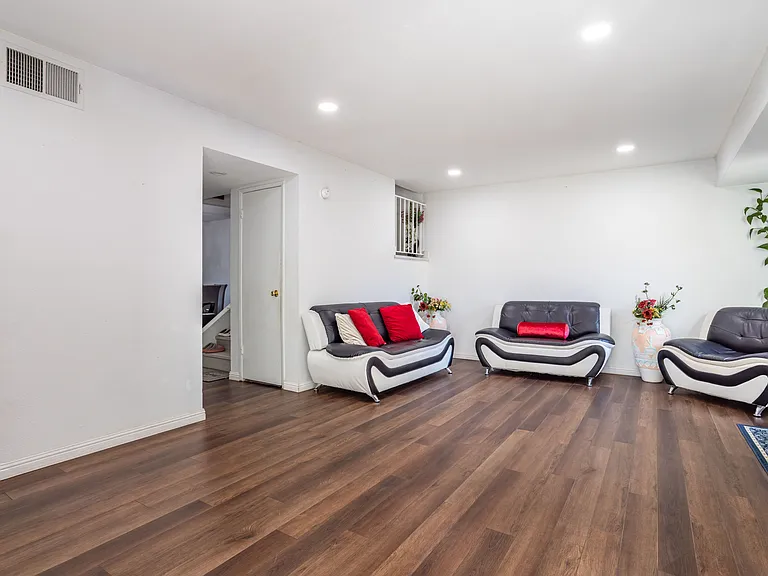10125 De Soto Ave #45 — Photo 9