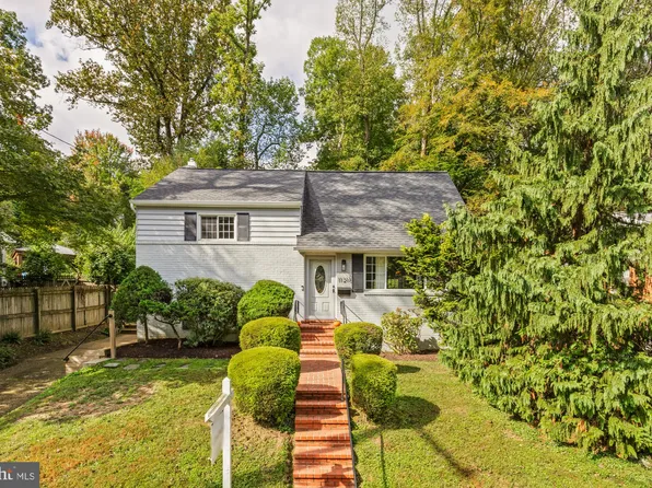 11216 Dewey Rd, Kensington, MD 20895