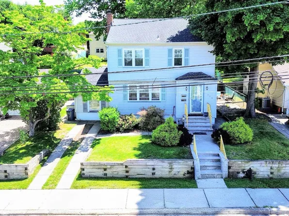 716 Chestnut Street image 1 of 27