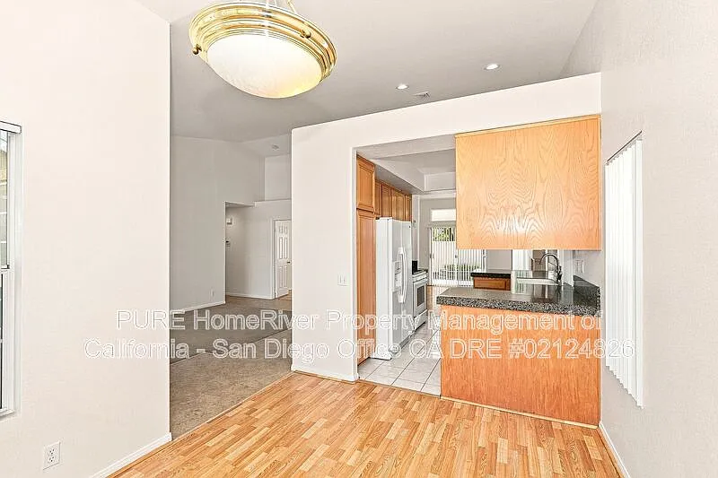 3 bed, 2.0 bath, 1610 sqft, $3,495 — Photo 3