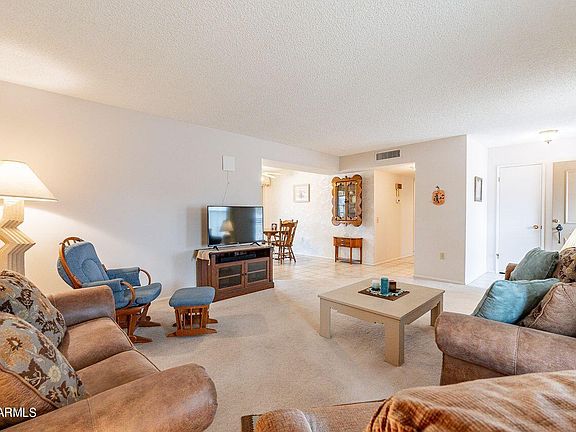 4th image of 10842 W HUTTON Drive W