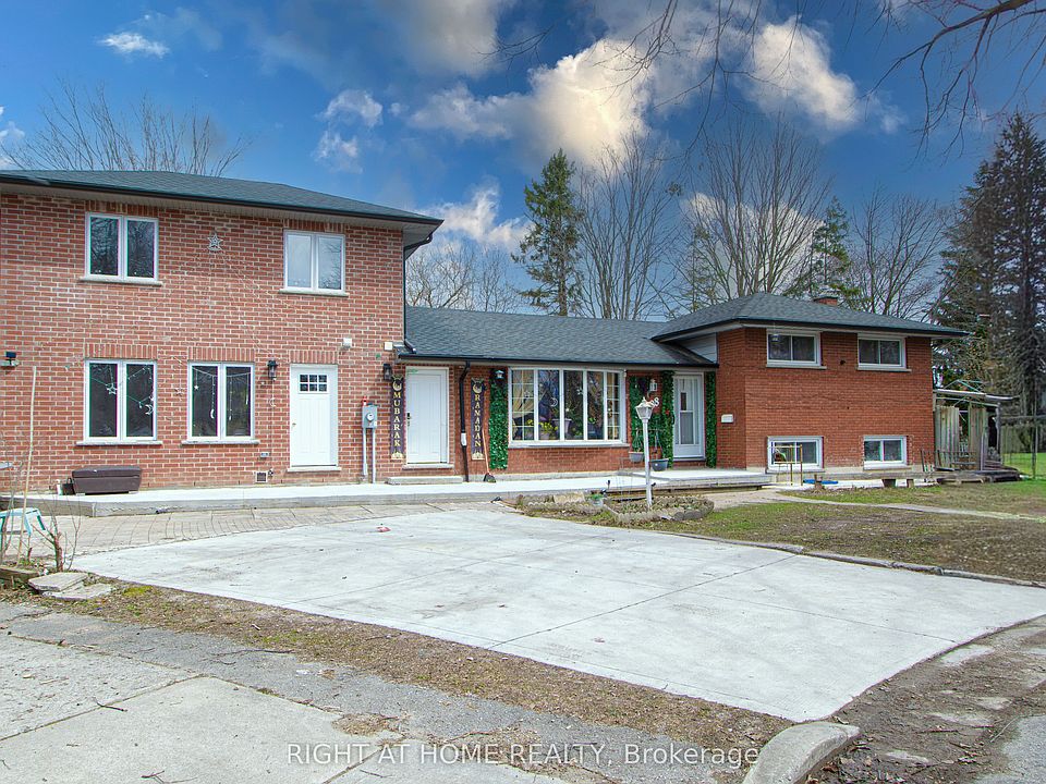 1st image of 388 Vesta Pl