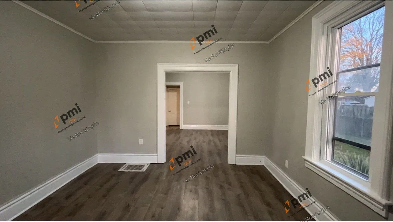 3 bed, 1.0 bath, 1370 sqft, $1,495 — Photo 4