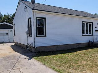 1931 31st St, Two Rivers, WI 54241