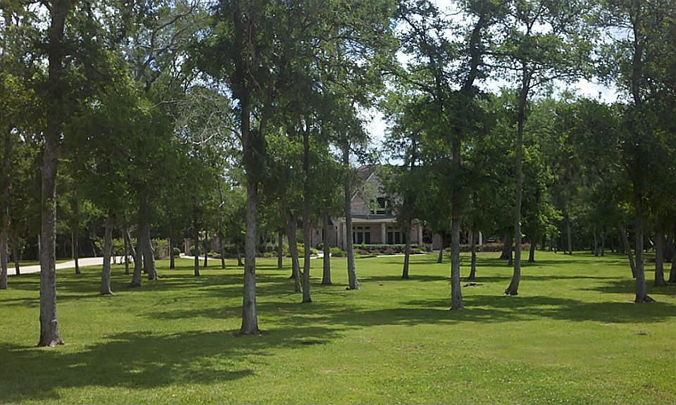 1st image of 8543 Hidden Hollow Ct