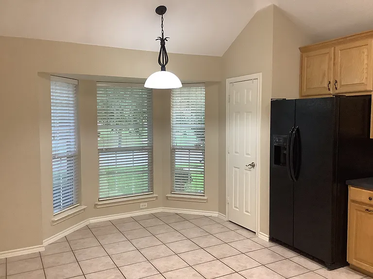 4410 Shady Elm Dr — Photo 3