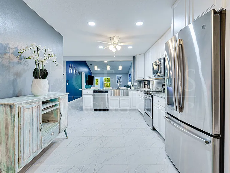 140 Pine St — Photo 12