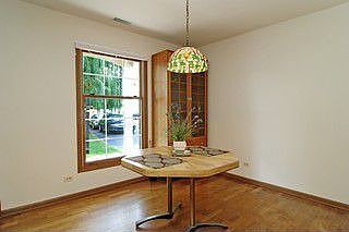 4th image of 2S740 Grove Ln #740