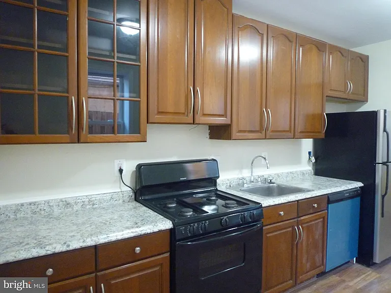 504 S Washington St — Photo 14