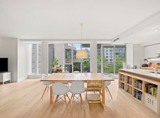 1409 Pender St #201, Vancouver, BC V6G2L2