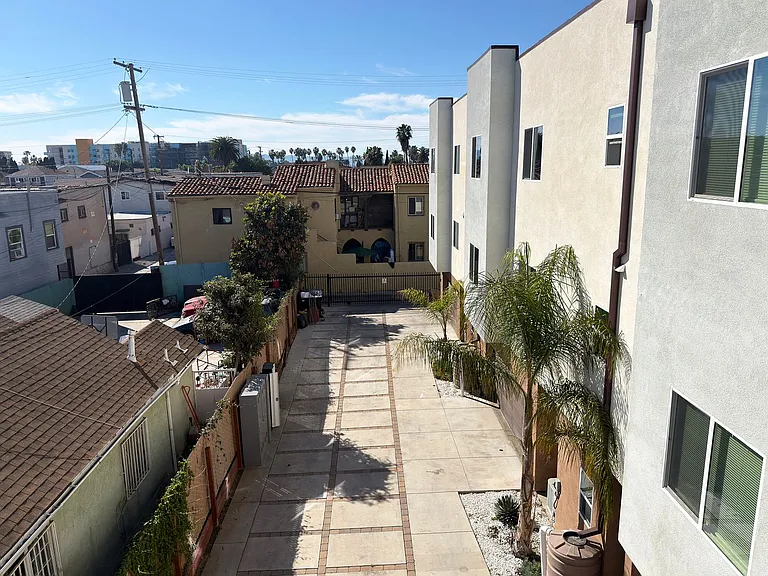 1491 Atlantic Ave — Photo 34