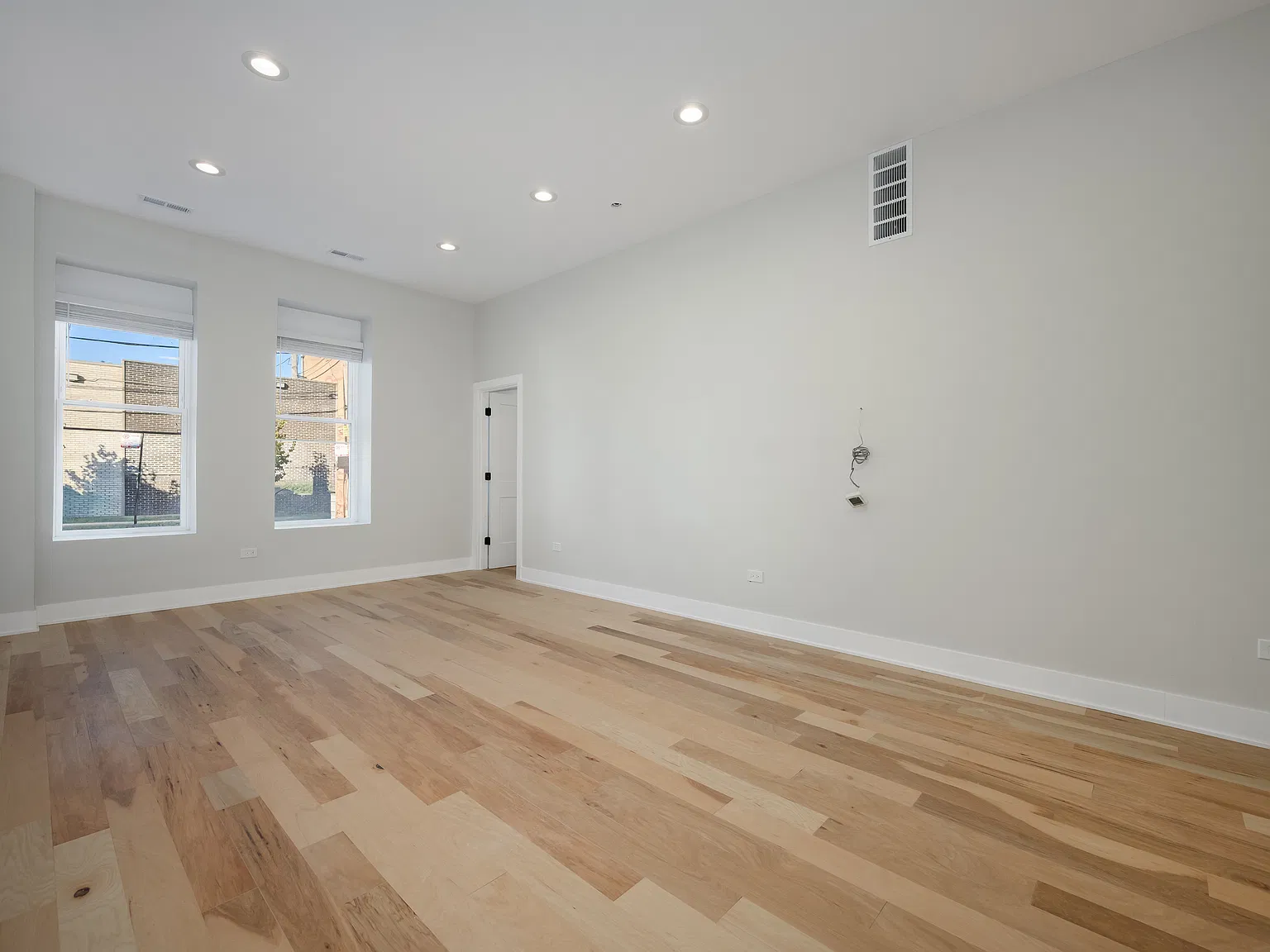 1 bed, 900 sqft, $2,929 — Photo 4