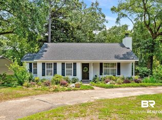 1 Azalea Ct, Fairhope, AL 36532