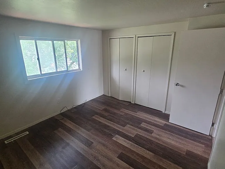 1304 Braley St — Photo 6