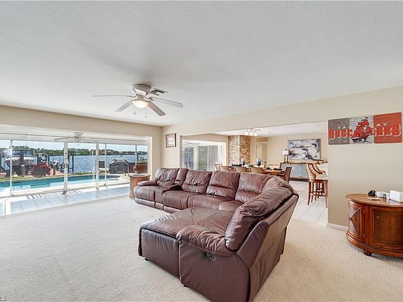 4th image of 818 Cal Cove Dr