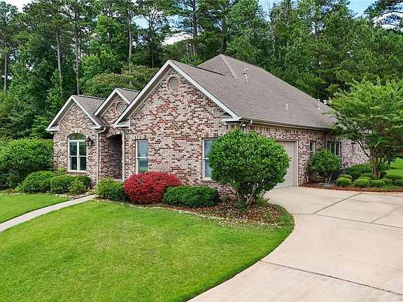 2nd image of 30 Signal Hill Cir
