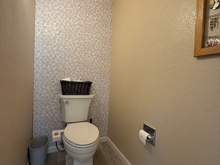 1567 Chesham Cir — Photo 28