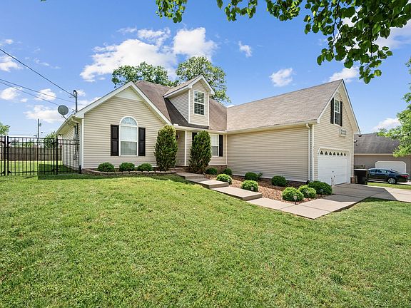 2nd image of 4237 Nandina Ct