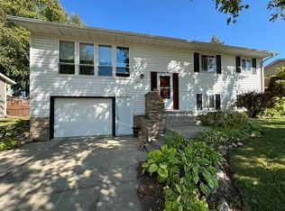 1017 E Caledonia St, Caledonia, MN 55921