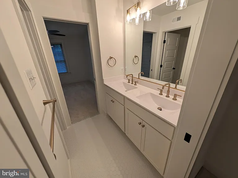 1490 Thurston Rd — Photo 16