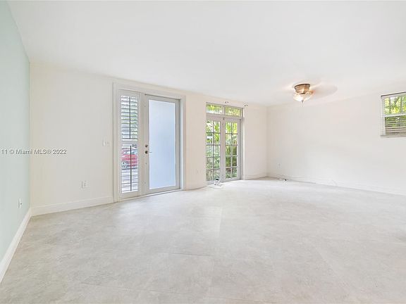 3rd image of 3022 Aviation Ave
