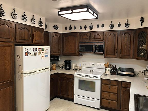 5th image of 459 Cerritos Way