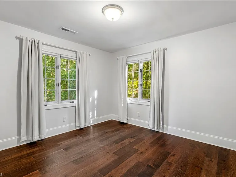 4103 Oak Hollow Dr — Photo 26