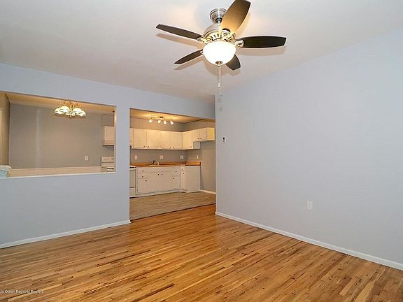 3rd image of 181 C Columbine Ave