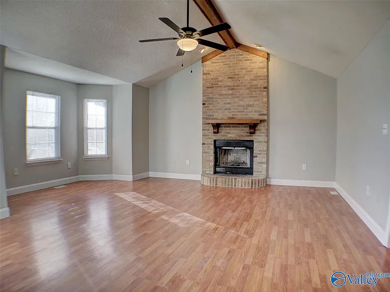 112 Suddith Ln — Photo 3