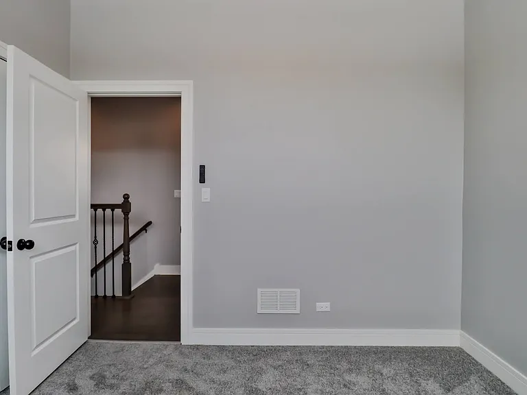 4827 S Saint Lawrence Ave #3 — Photo 13