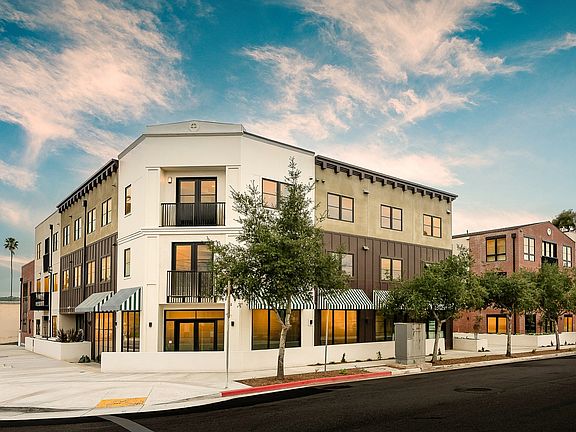 5th image of 6320 Garvanza Ave #304