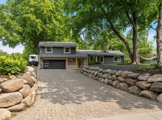 5984 Ridgewood Rd, Mound, MN 55364